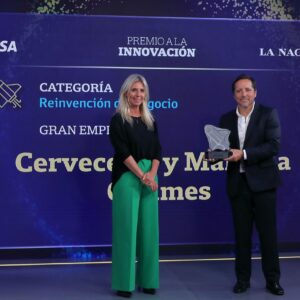 (17) Gabriela Renaudo (VISA) y Martin Ticinese (Cervecería y Maltería Quilmes)